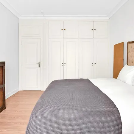 Lovely Private In Lapa בית הארחה ליסבון